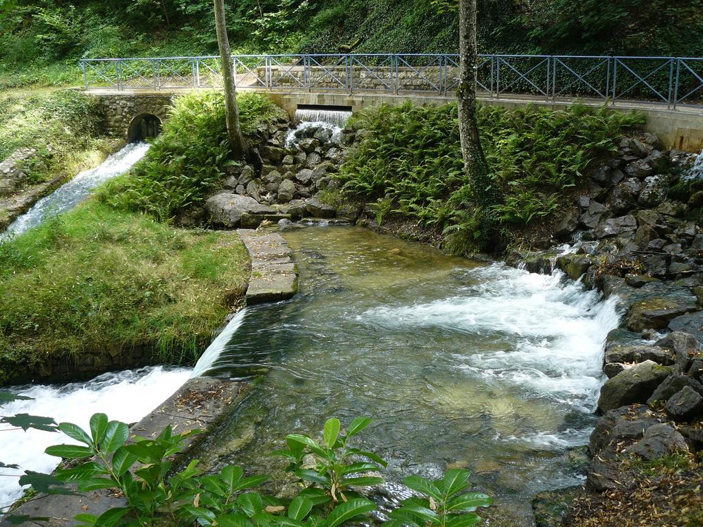 Hotel Le Jura Divonne-les-Bains Eksteriør billede